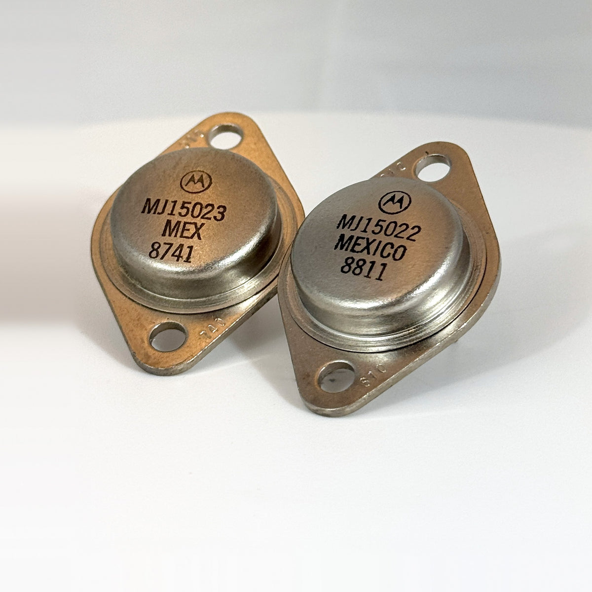 Motorola MJ15023 and MJ15022 transistors, top