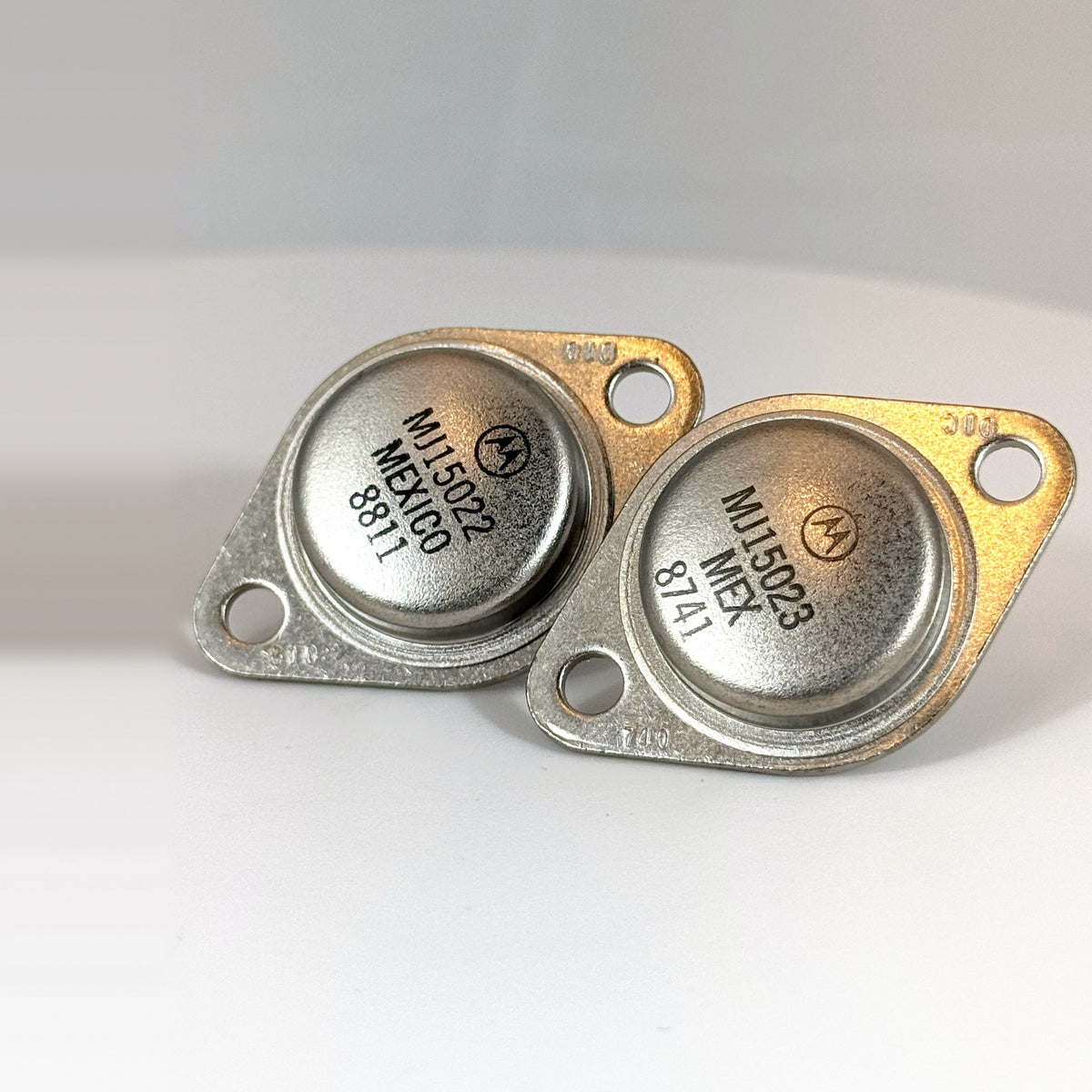 Motorola MJ15022 and MJ15023 transistors, top, close