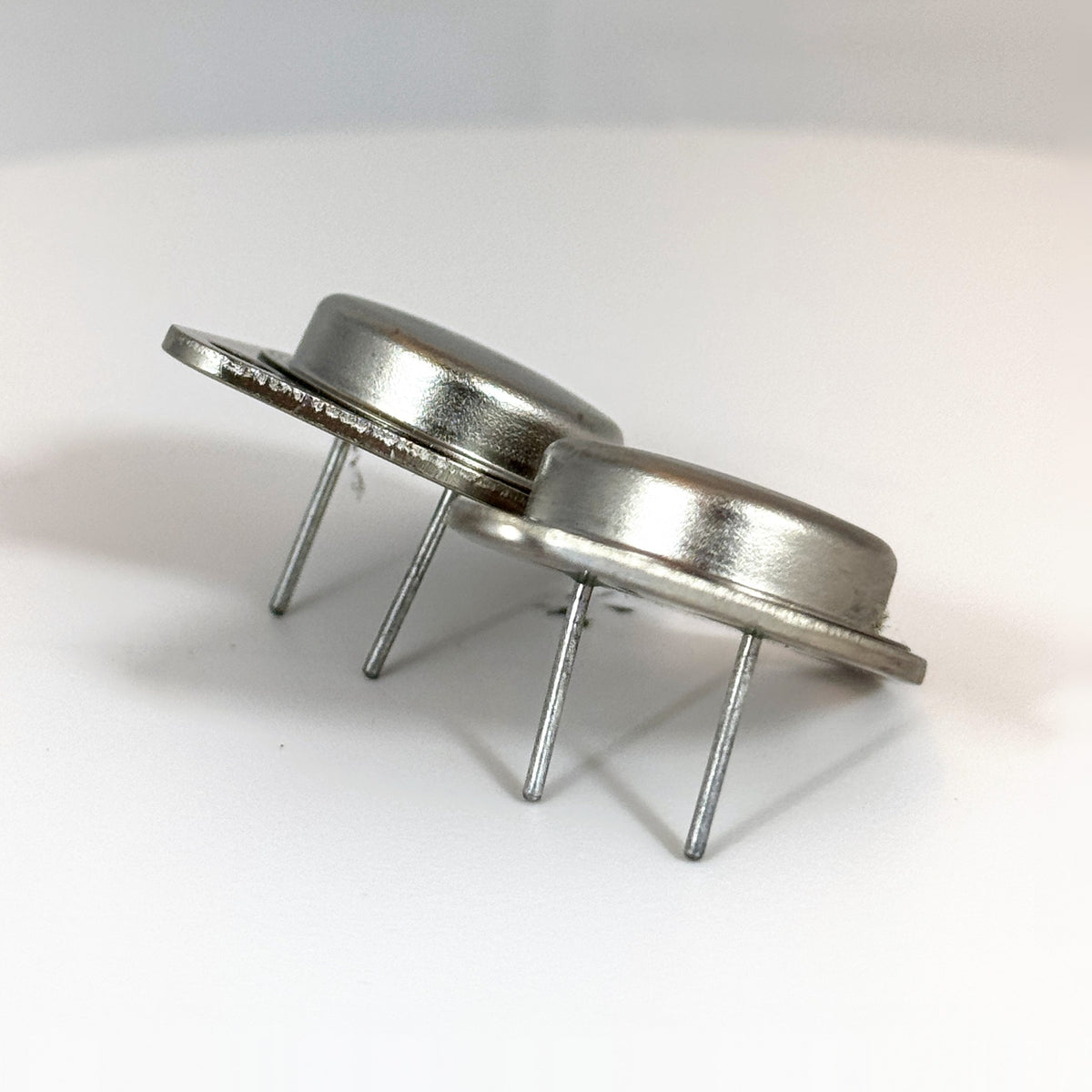 Motorola MJ15022 and MJ15023 transistors, side view